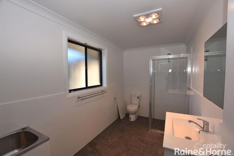 Property photo of 11 Myrtle Close Orange NSW 2800