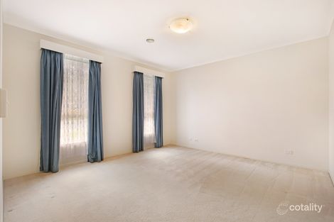 19 Strathfield Pde, Croydon, VIC 3136