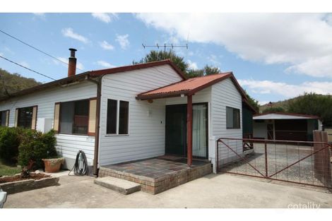 Property photo of 14 Wattle Avenue Captains Flat NSW 2623
