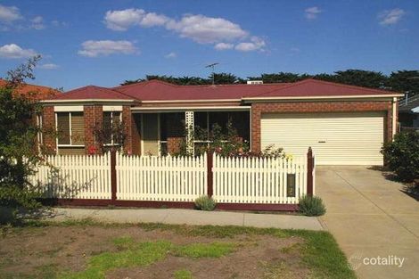 13 Sunny Park Cl, Gisborne, VIC 3437