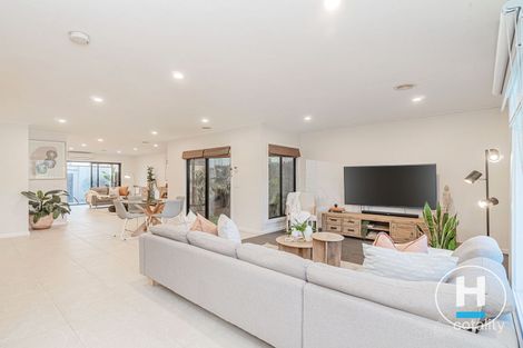 Property photo of 17 Orlando Drive Roxburgh Park VIC 3064