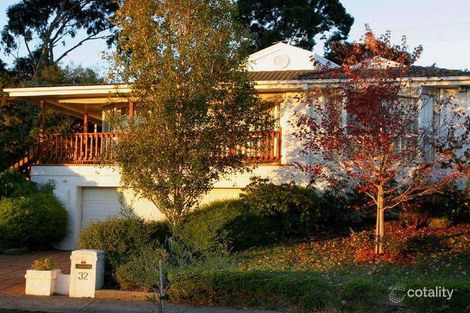 Property photo of 32 Quarry Hills Drive Berwick VIC 3806