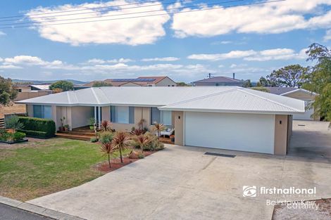 5 Bundara Cl, Little Grove, WA 6330