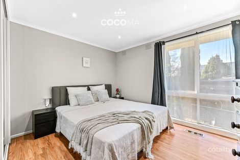 Property photo of 14 Calrossie Close Endeavour Hills VIC 3802