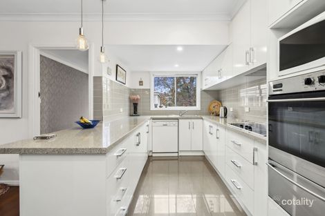 Property photo of 11 Ferndale Parade Highton VIC 3216