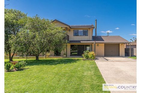 13 Hawthorne Cl, Armidale, NSW 2350