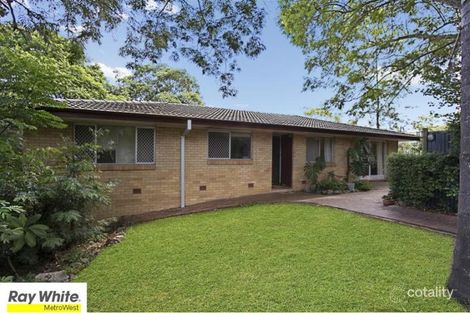 4 Louise St, Kenmore, QLD 4069