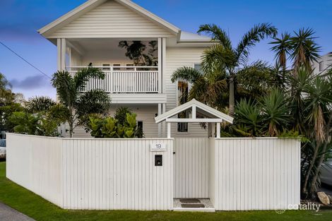 Property photo of 19 Thirteenth Avenue Palm Beach QLD 4221