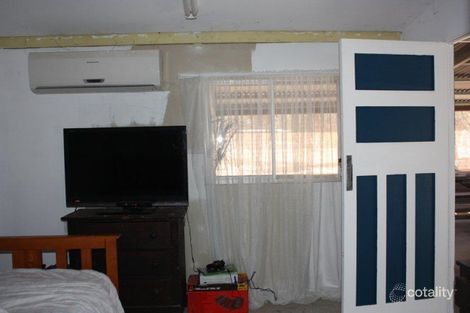 Property photo of 11 Golden Willow Drive Willows QLD 4702