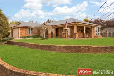 Property photo of 1 Cherrywood Crescent Llanarth NSW 2795