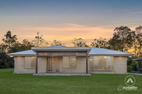 Property photo of 101-103 Equestrian Drive New Beith QLD 4124