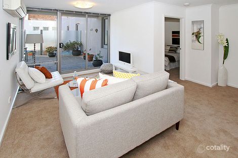 Property photo of 4/118 Dudley Street West Melbourne VIC 3003