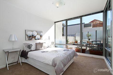 Property photo of 4/118 Dudley Street West Melbourne VIC 3003