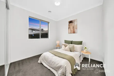 Property photo of 52 Hermosa Drive Tarneit VIC 3029