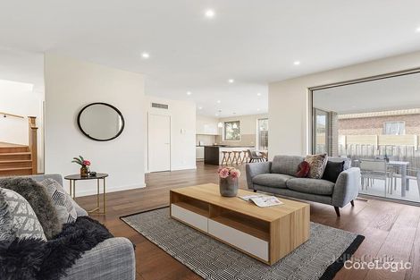 Property photo of 2/8 Fairway Road Doncaster VIC 3108