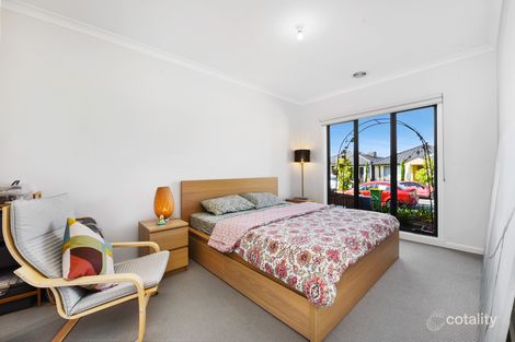 Property photo of 16 Hunt Way Pakenham VIC 3810