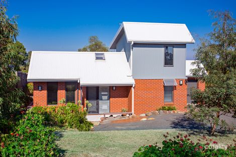 Property photo of 8 Saunders Close Mount Pleasant VIC 3350