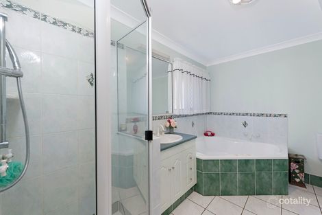 Property photo of 8 Janet Court Coral Cove QLD 4670