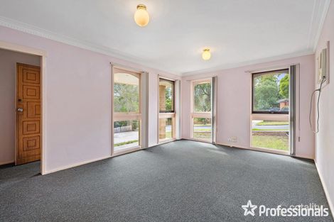Property photo of 18 Larnook Crescent Mooroolbark VIC 3138
