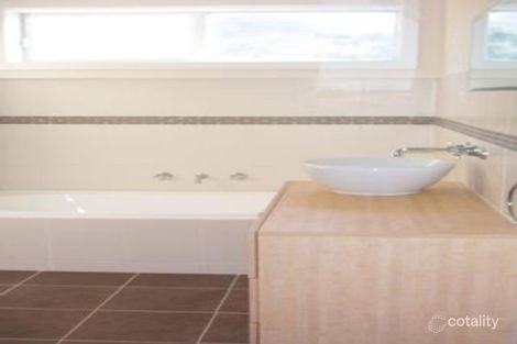 Property photo of 31 Heathfield Rise Box Hill North VIC 3129