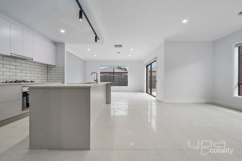 Property photo of 1/17 Karinya Way Harkness VIC 3337