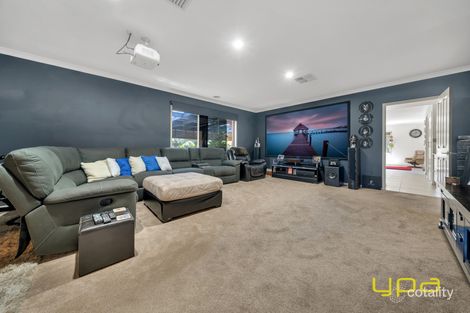 Property photo of 52 Ferndown Drive Cranbourne VIC 3977