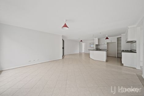 Property photo of 4 Allambee Street Jerrabomberra NSW 2619