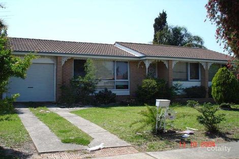 26 Glenroy Cres, St Johns Park, NSW 2176