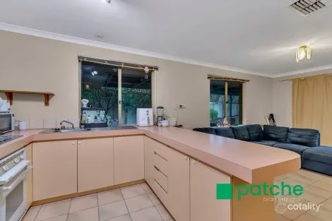 Property photo of 7 Burton Retreat Stratton WA 6056