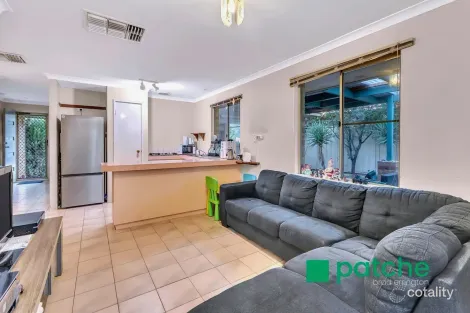 Property photo of 7 Burton Retreat Stratton WA 6056