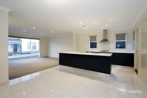 Property photo of 2/460-464 Raymond Street Sale VIC 3850