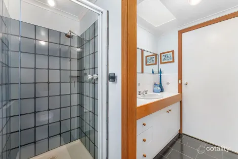 Property photo of 5 Parwan Court Frankston VIC 3199