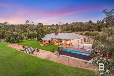 Property photo of 34 Heritage Drive Sedgwick VIC 3551