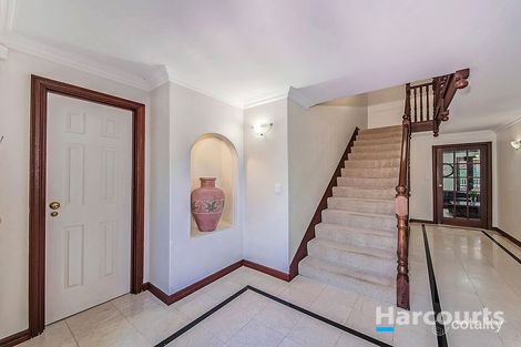 Property photo of 10 Panorama Place Carramar WA 6031