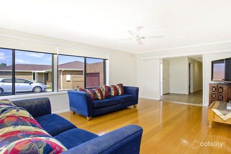 Property photo of 21 Hall Road Gladstone Park VIC 3043