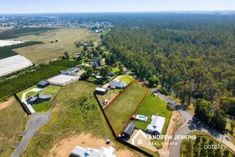 212 RIVER RD, COBRAM, VIC 3644