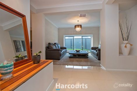 Property photo of 19 Illawarra Way Pakenham VIC 3810