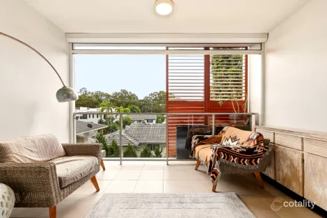 4307/1-7 Waterford Ct, Bundall, QLD 4217