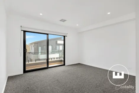 Property photo of 3 Post Place Beaconsfield VIC 3807