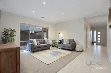 Property photo of 35 Weavers Street Manor Lakes VIC 3024