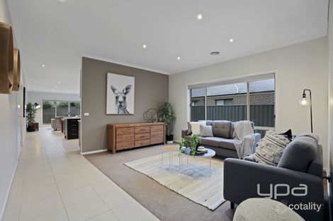 Property photo of 35 Weavers Street Manor Lakes VIC 3024