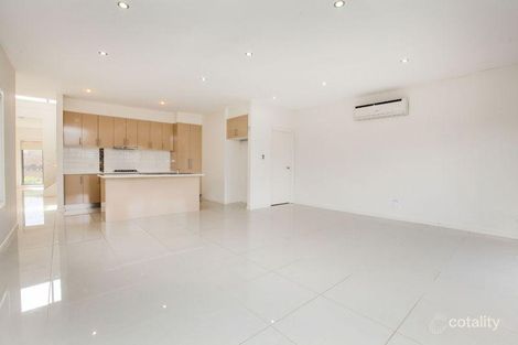 Property photo of 1/19-21 The Avenue Caroline Springs VIC 3023