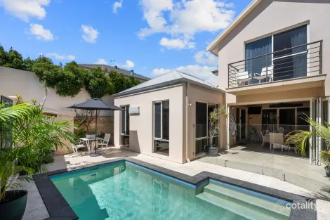 Property photo of 12 Madeira Turn Hillarys WA 6025