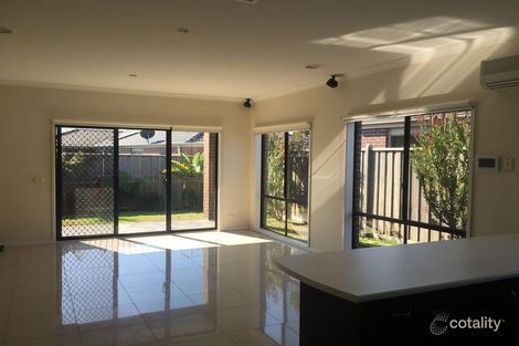 Property photo of 10 Boland Drive Lyndhurst VIC 3975