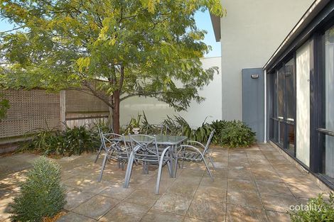 1/200a Douglas Pde, Newport, VIC 3015