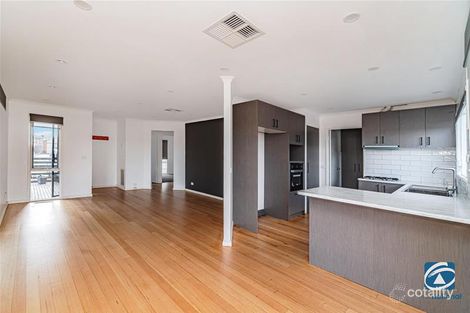 Property photo of 1/37 Cassinia Crescent Meadow Heights VIC 3048