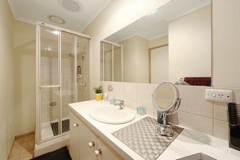 Property photo of 30 Eildon Parade Rowville VIC 3178