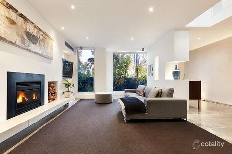Property photo of 20 Cambridge Street Caulfield North VIC 3161