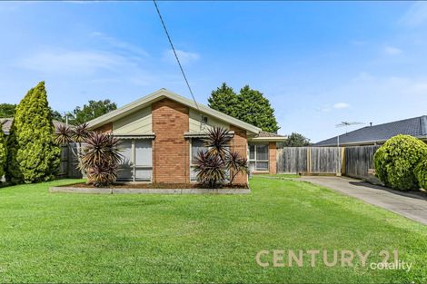 Property photo of 8 Canungra Close Hampton Park VIC 3976