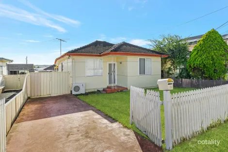 15 Rowley St, Smithfield, NSW 2164